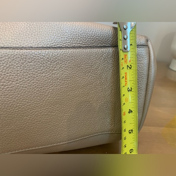 Coach Gold Leather and Chain Women's Bag - Picture 12 of 13